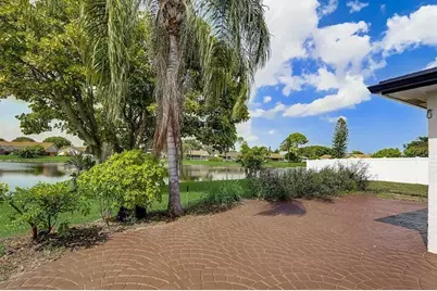 9387 Richmond Circle, Boca Raton, FL 33434 - Photo 13
