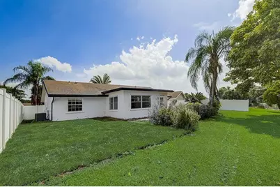9387 Richmond Circle, Boca Raton, FL 33434 - Photo 15