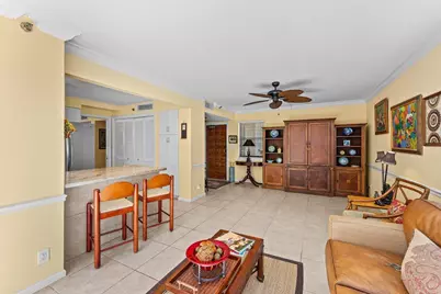 372 Golfview Road #101, North Palm Beach, FL 33408 - Photo 11