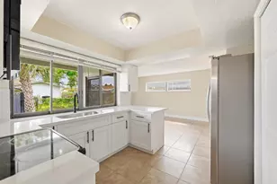 9671 NW 24th St, Sunrise, FL 33322 - Photo 5