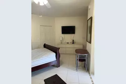 8906 Sandshot Court #B, Port Saint Lucie, FL 34986 - Photo 5