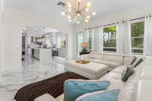 599 Cresta Cir, West Palm Beach, FL 33413 - Photo 11