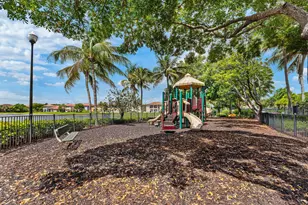 599 Cresta Cir, West Palm Beach, FL 33413 - Photo 41