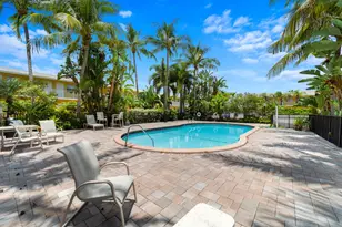 1351 NE 40th Pl, Oakland Park, FL 33334 - Photo 43