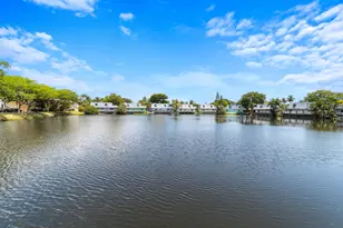 1351 NE 40th Pl, Oakland Park, FL 33334 - Photo 21