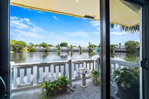 1351 NE 40th Pl, Oakland Park, FL 33334 - Photo 7