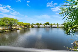 1351 NE 40th Pl, Oakland Park, FL 33334 - Photo 37