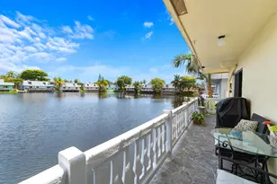 1351 NE 40th Pl, Oakland Park, FL 33334 - Photo 19