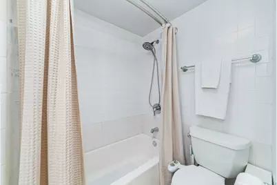 1351 NE 40th Place, Oakland Park, FL 33334 - Photo 31