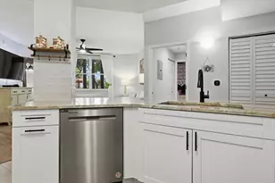 780 S Sapodilla Ave, West Palm Beach, FL 33401 - Photo 7