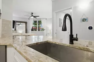 780 S Sapodilla Ave, West Palm Beach, FL 33401 - Photo 9