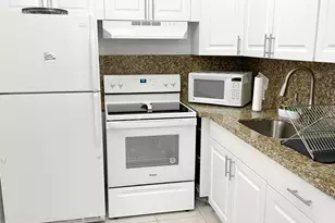 171 Suffolk F, Boca Raton, FL 33434 - Photo 9