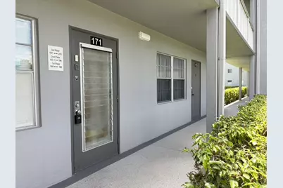 171 Suffolk F #171, Boca Raton, FL 33434 - Photo 3