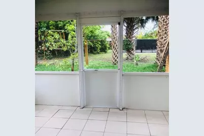 6245 Saxon Boulevard, West Palm Beach, FL 33417 - Photo 17