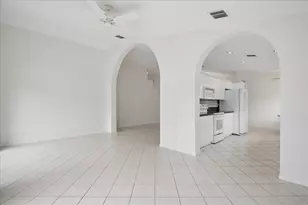 10884 Royal Caribbean Cir, Boynton Beach, FL 33437 - Photo 19