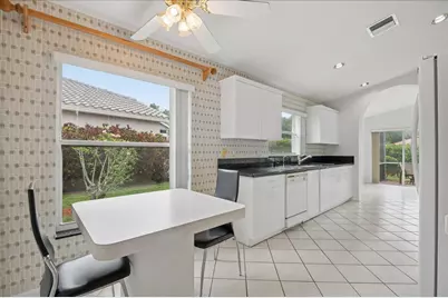 10884 Royal Caribbean Circle, Boynton Beach, FL 33437 - Photo 3
