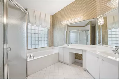 10884 Royal Caribbean Circle, Boynton Beach, FL 33437 - Photo 9