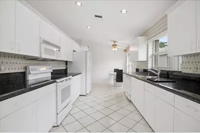 10884 Royal Caribbean Circle, Boynton Beach, FL 33437 - Photo 5