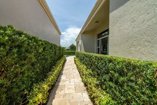 2402 Players Ct, Wellington, FL 33414 - Photo 31