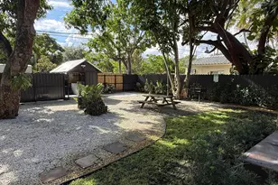 2000 Jefferson St, Hollywood, FL 33020 - Photo 3
