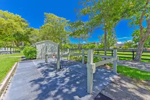 2040 Appaloosa Trail, Wellington, FL 33414 - Photo 17