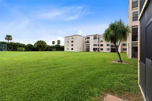 9300 SW 8th St, Boca Raton, FL 33428 - Photo 23