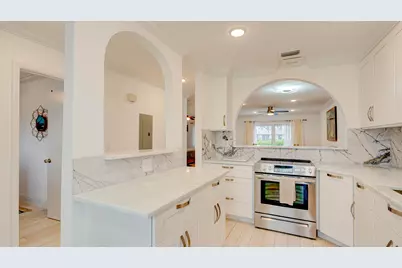 8638 Bella Vista Drive, Boca Raton, FL 33433 - Photo 5