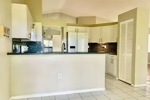 2585 NW 79th Ave, Margate, FL 33063 - Photo 13