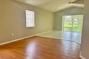 2585 NW 79th Ave, Margate, FL 33063 - Photo 9