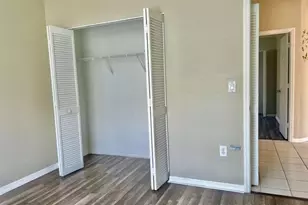 2585 NW 79th Ave, Margate, FL 33063 - Photo 5