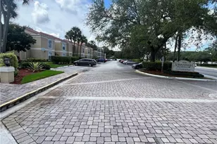 875 Riverside Dr, Coral Springs, FL 33071 - Photo 23