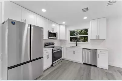 307 NW 6th Street, Deerfield Beach, FL 33441 - Photo 3