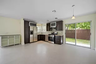13400 NW 5th Ct, Plantation, FL 33325 - Photo 7