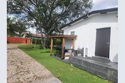 1000 Foster Road, Hallandale Beach, FL 33009 - Photo 15