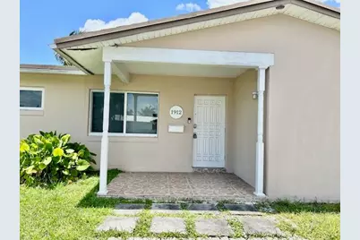 1912 NW 38th Street, Oakland Park, FL 33309 - Photo 3
