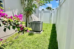 1912 NW 38th St, Oakland Park, FL 33309 - Photo 13