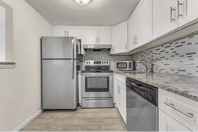 297 Dorset H, Boca Raton, FL 33434 - Photo 13