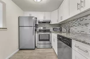 297 Dorset H, Boca Raton, FL 33434 - Photo 13