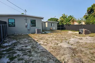 1330 NE 41st Dr, Pompano Beach, FL 33064 - Photo 3