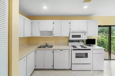 21 Southport Lane #C, Boynton Beach, FL 33436 - Photo 13