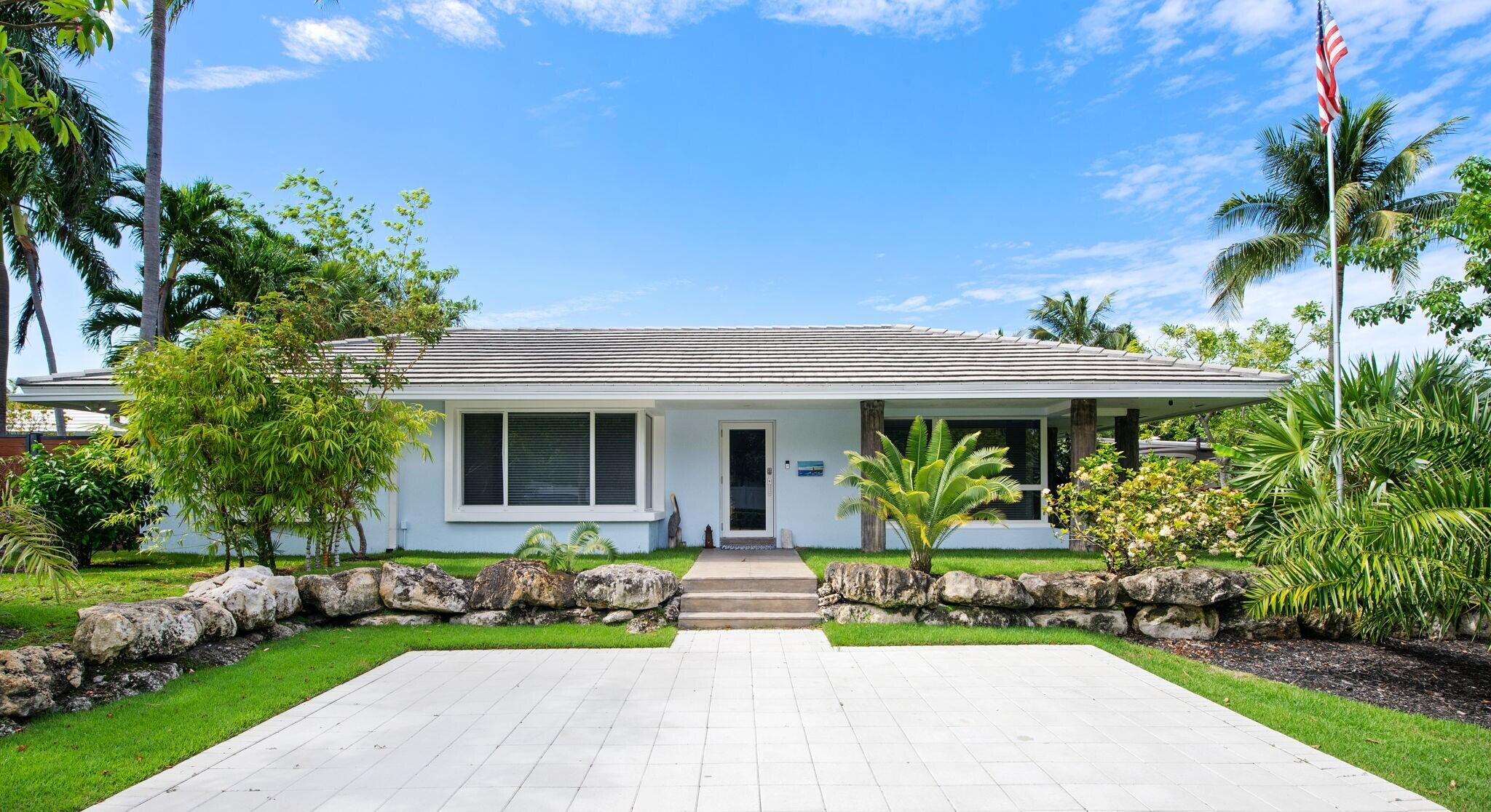 2417 SE 19th Pl - 2417 SE 19th Pl, Fort Lauderdale, FL 33316 Luxury Property | Jose Angel Pina