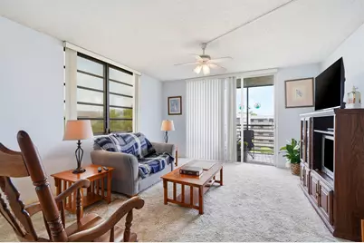 901 Colony Point Circle #523, Pembroke Pines, FL 33026 - Photo 15