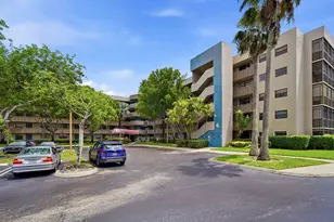 901 Colony Point Cir, Pembroke Pines, FL 33026 - Photo 43