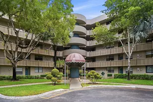 901 Colony Point Cir, Pembroke Pines, FL 33026 - Photo 41