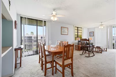 901 Colony Point Circle #523, Pembroke Pines, FL 33026 - Photo 11