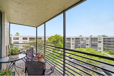 901 Colony Point Circle #523, Pembroke Pines, FL 33026 - Photo 27