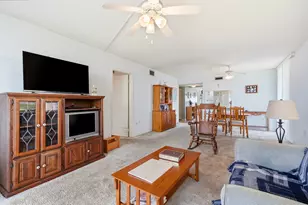 901 Colony Point Cir, Pembroke Pines, FL 33026 - Photo 15
