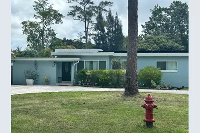 800 Ivory Lane, Haverhill, FL 33415 - Photo 1