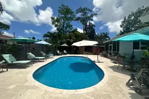 800 Ivory Ln, Haverhill, FL 33415 - Photo 3