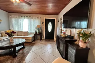 800 Ivory Ln, Haverhill, FL 33415 - Photo 21